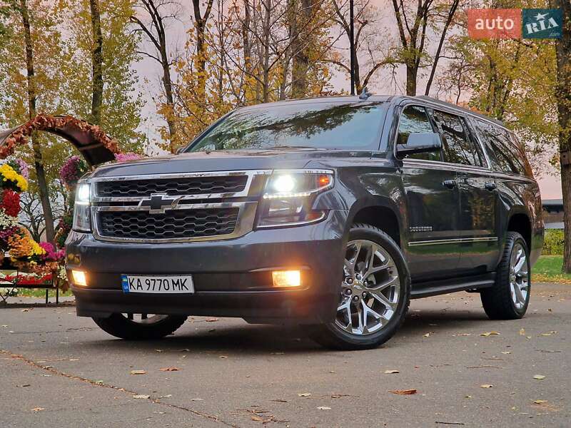Внедорожник / Кроссовер Chevrolet Suburban 2018 в Киеве
