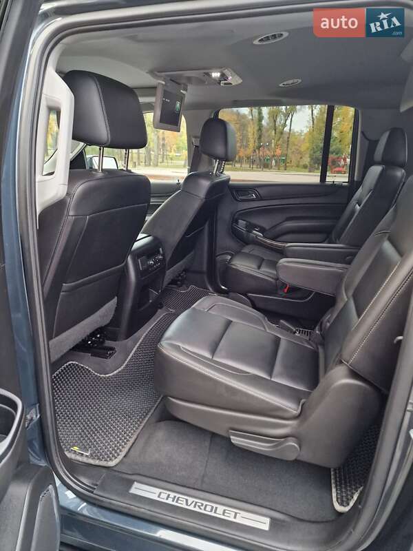 Внедорожник / Кроссовер Chevrolet Suburban 2018 в Киеве