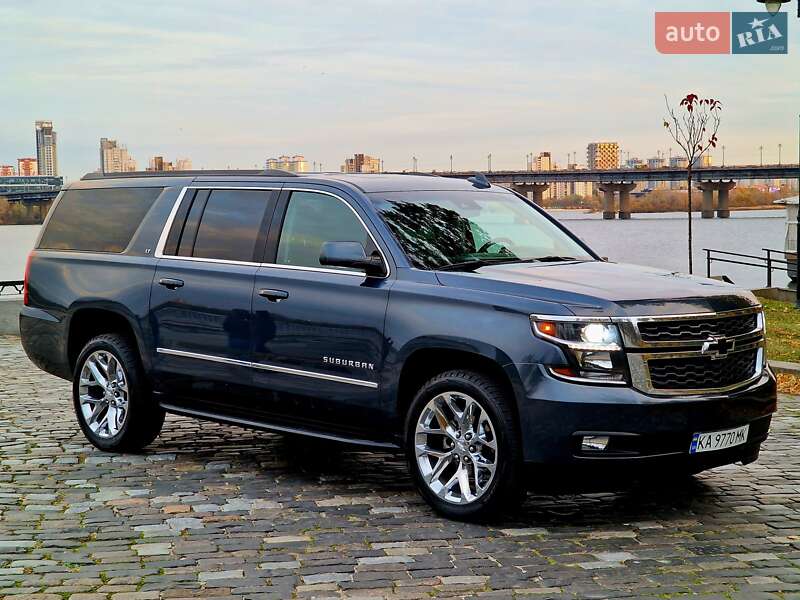 Внедорожник / Кроссовер Chevrolet Suburban 2018 в Киеве