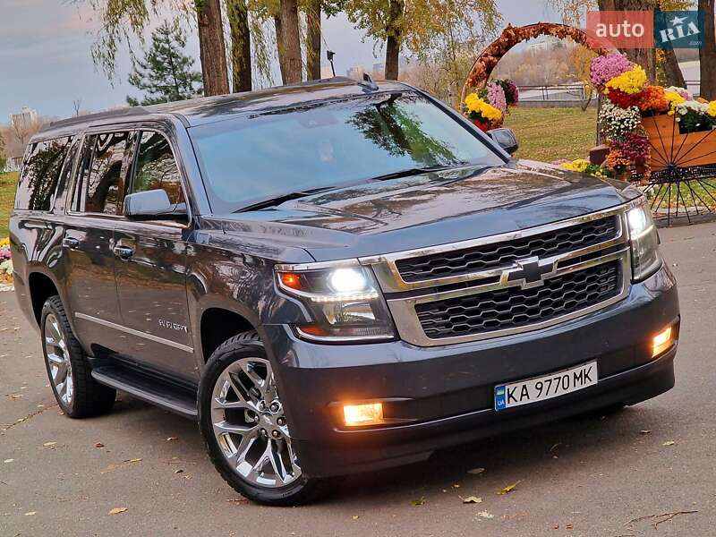 Внедорожник / Кроссовер Chevrolet Suburban 2018 в Киеве