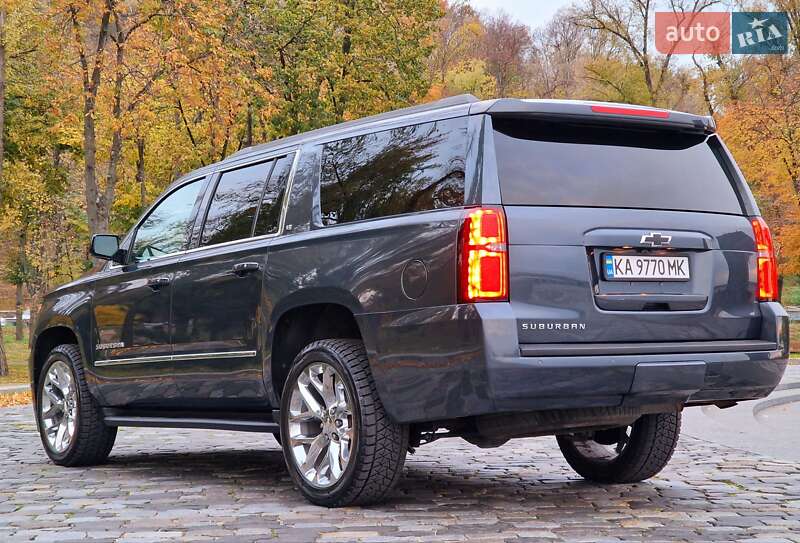 Внедорожник / Кроссовер Chevrolet Suburban 2018 в Киеве