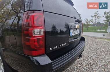 Позашляховик / Кросовер Chevrolet Suburban 2013 в 