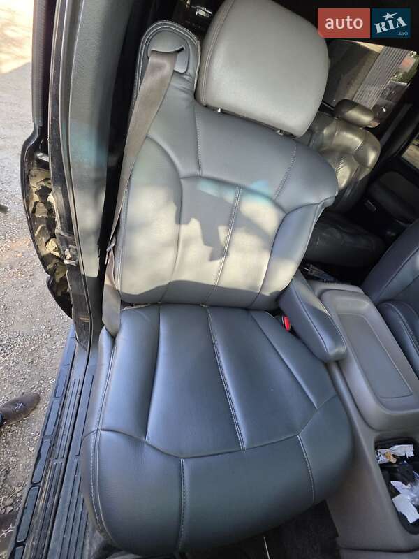 Позашляховик / Кросовер Chevrolet Suburban 2000 в Харкові
