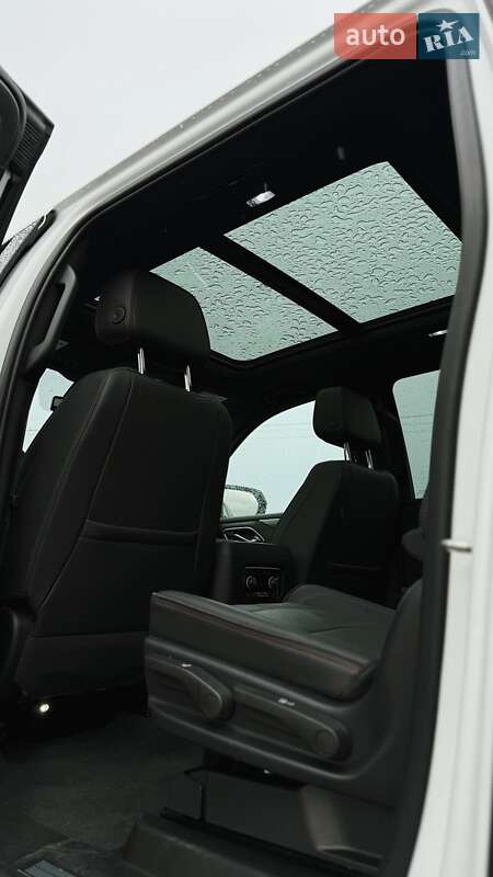 Позашляховик / Кросовер Chevrolet Suburban 2022 в Києві