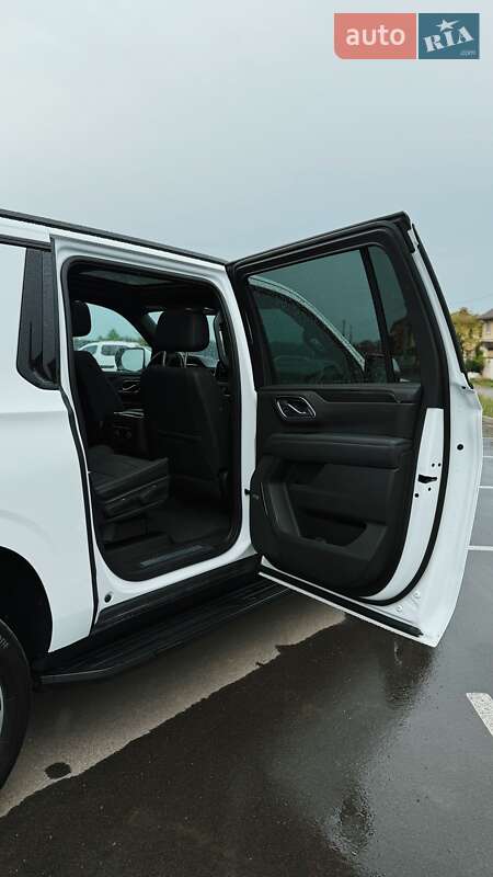 Позашляховик / Кросовер Chevrolet Suburban 2022 в Києві