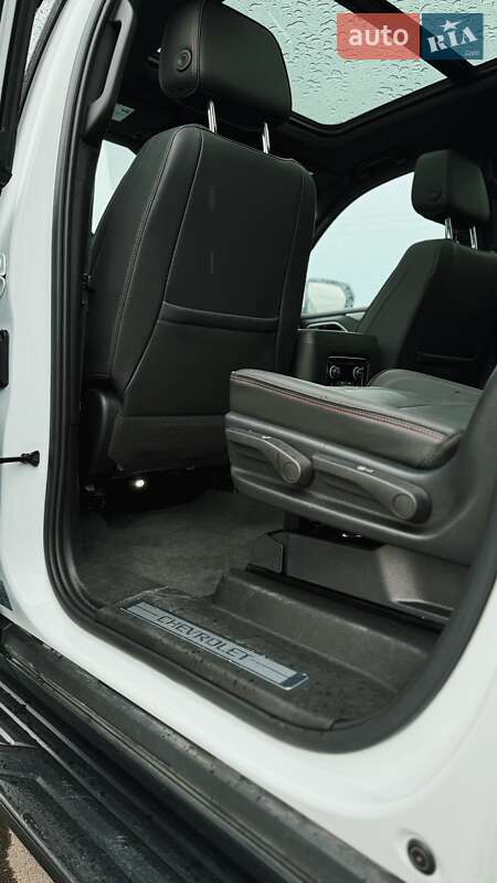Позашляховик / Кросовер Chevrolet Suburban 2022 в Києві