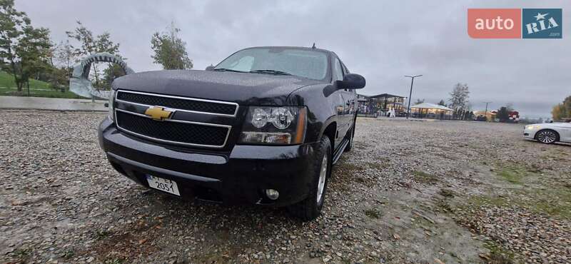 Chevrolet Suburban 2013