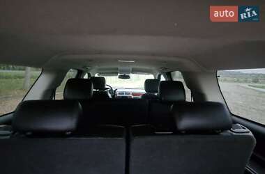 Позашляховик / Кросовер Chevrolet Suburban 2013 в 