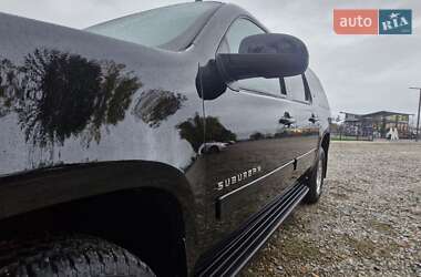 Позашляховик / Кросовер Chevrolet Suburban 2013 в 