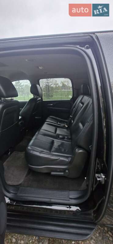 Позашляховик / Кросовер Chevrolet Suburban 2013 в Богородчанах