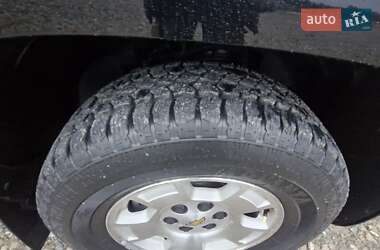 Позашляховик / Кросовер Chevrolet Suburban 2013 в 