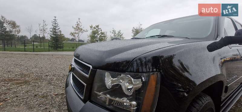 Позашляховик / Кросовер Chevrolet Suburban 2013 в Богородчанах