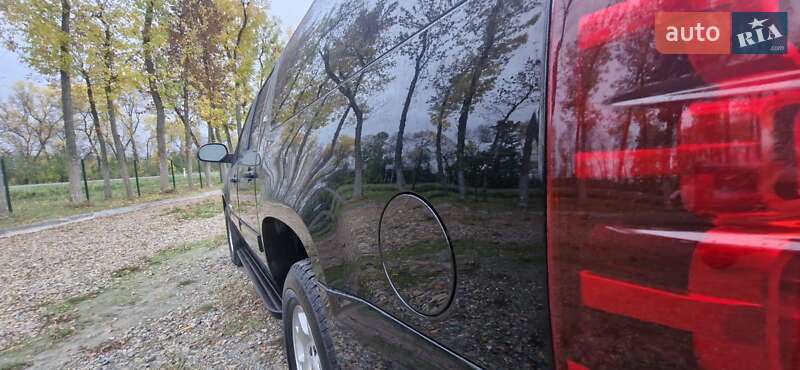 Позашляховик / Кросовер Chevrolet Suburban 2013 в Богородчанах