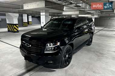 Позашляховик / Кросовер Chevrolet Suburban 2014 в Дніпрі