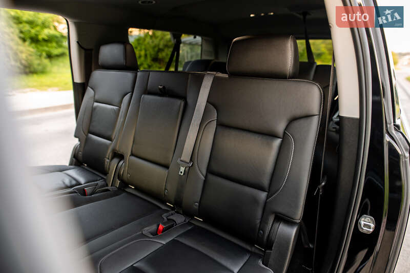 Позашляховик / Кросовер Chevrolet Suburban 2018 в Києві