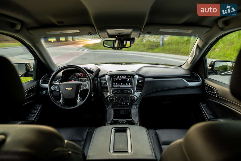 Позашляховик / Кросовер Chevrolet Suburban 2018 в Києві
