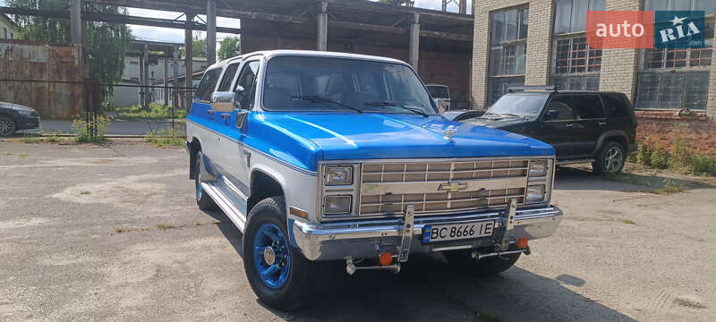 Позашляховик / Кросовер Chevrolet Suburban 1985 в Львові