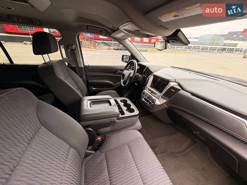 Внедорожник / Кроссовер Chevrolet Suburban 2016 в Киеве фото 20 Внедорожник / Кроссовер Chevrolet Suburban 2016 в Киеве