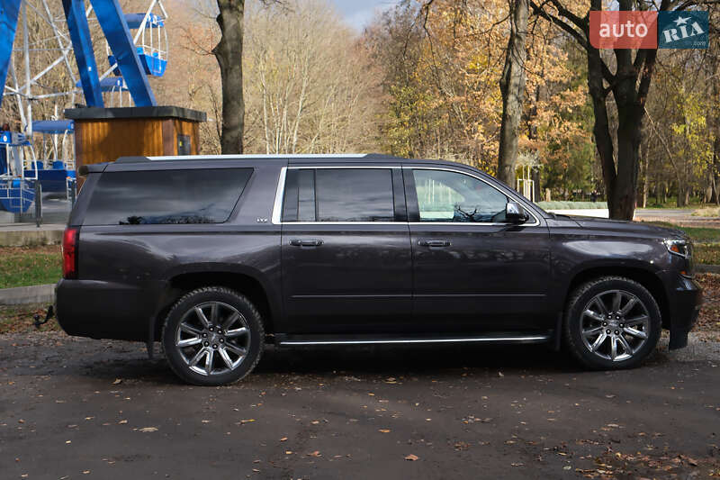 Позашляховик / Кросовер Chevrolet Suburban 2016 в Хмельницькому