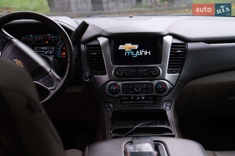 Позашляховик / Кросовер Chevrolet Suburban 2016 в Хмельницькому