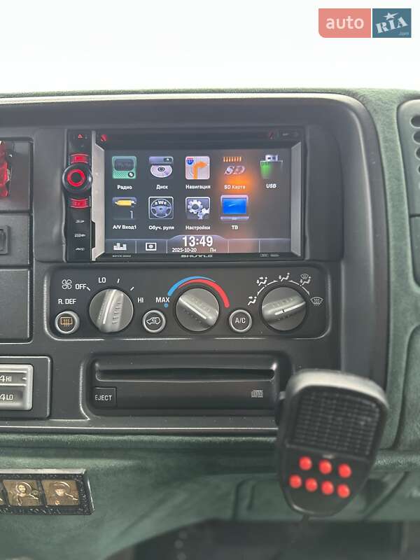 Внедорожник / Кроссовер Chevrolet Suburban 1997 в Белогородке