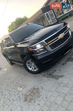 Внедорожник / Кроссовер Chevrolet Suburban 2015 в Львове