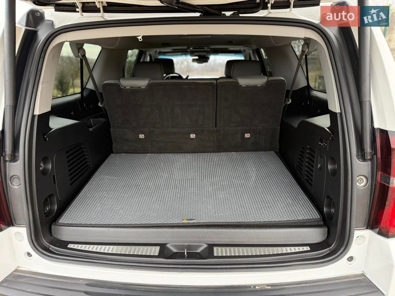 Внедорожник / Кроссовер Chevrolet Suburban 2019 в Одессе