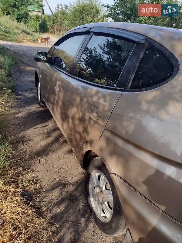 Универсал Chevrolet Tacuma 2005 в Днепре