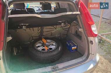 Минивэн Chevrolet Tacuma 2004 в 