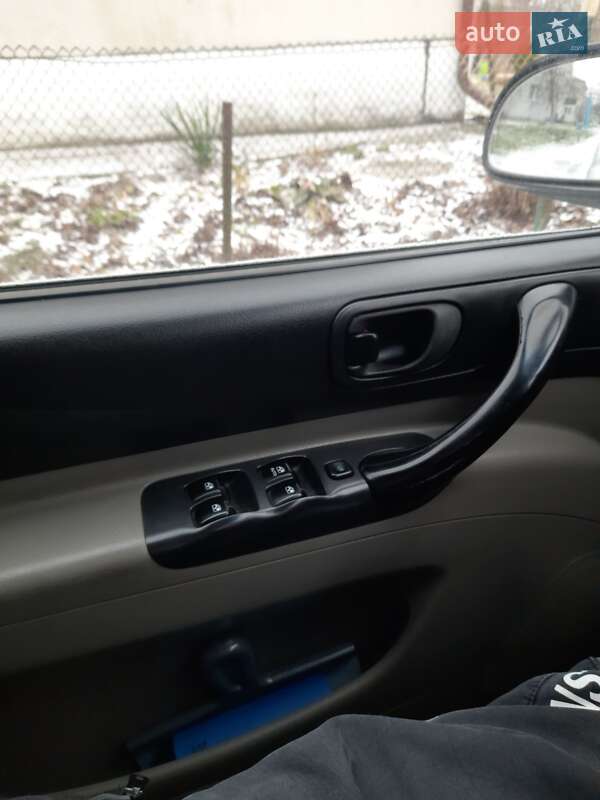 Минивэн Chevrolet Tacuma 2006 в Каменке-Бугской