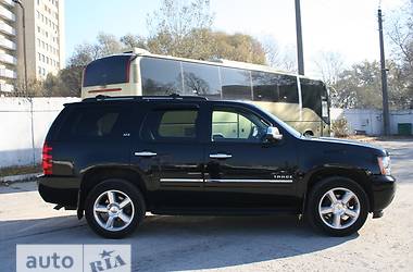 Внедорожник / Кроссовер Chevrolet Tahoe 2011 в 