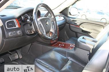 Внедорожник / Кроссовер Chevrolet Tahoe 2011 в 