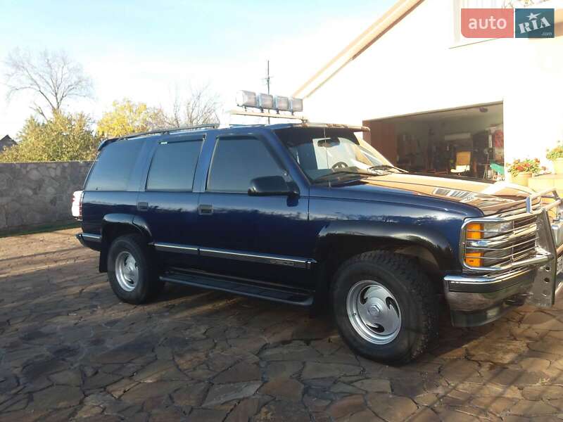 Позашляховик / Кросовер Chevrolet Tahoe 1997 в 