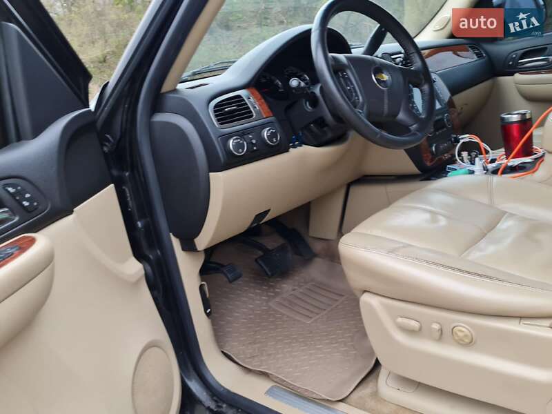 Внедорожник / Кроссовер Chevrolet Tahoe 2006 в Киеве