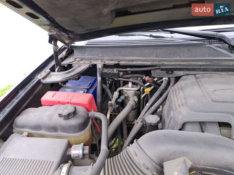 Внедорожник / Кроссовер Chevrolet Tahoe 2006 в Киеве