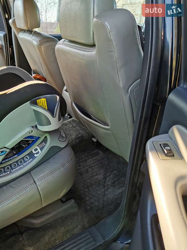 Позашляховик / Кросовер Chevrolet Tahoe 2000 в Києві