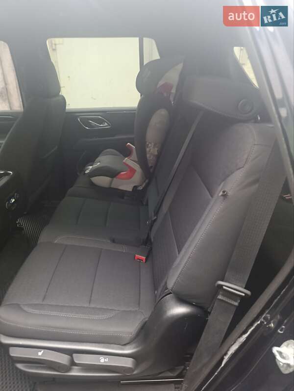 Внедорожник / Кроссовер Chevrolet Tahoe 2021 в Киеве