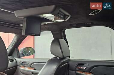 Внедорожник / Кроссовер Chevrolet Tahoe 2008 в 
