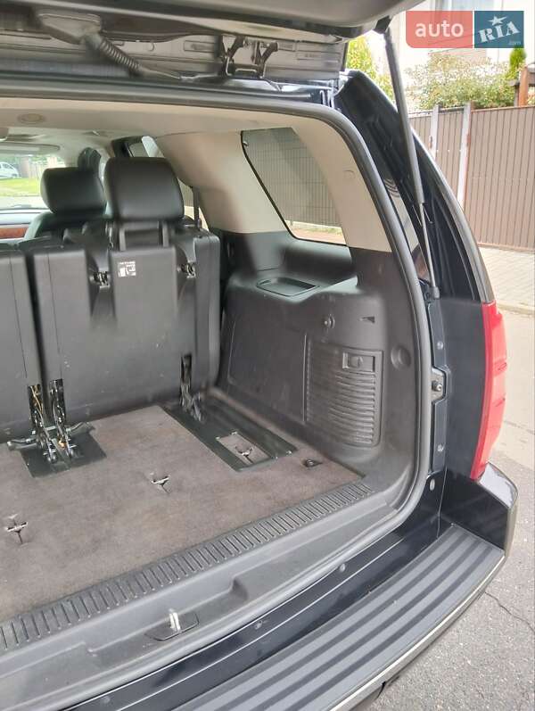 Внедорожник / Кроссовер Chevrolet Tahoe 2011 в Киеве