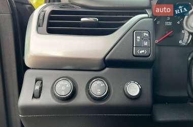 Внедорожник / Кроссовер Chevrolet Tahoe 2015 в 