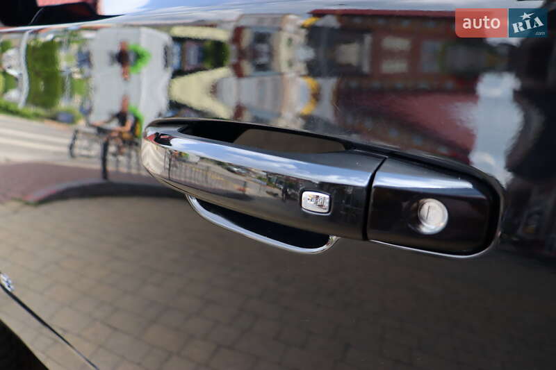 Внедорожник / Кроссовер Chevrolet Tahoe 2018 в Львове