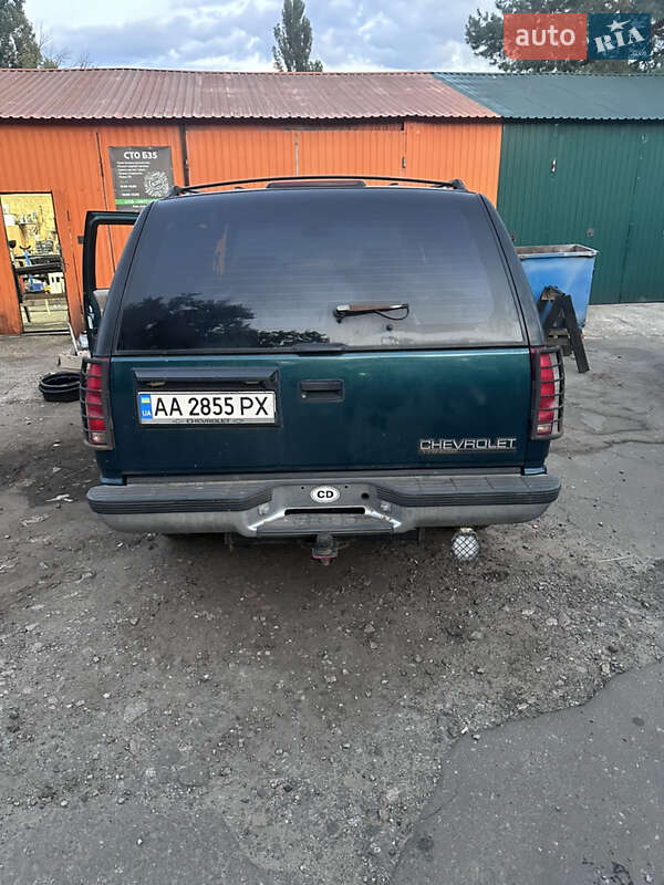 Позашляховик / Кросовер Chevrolet Tahoe 1998 в Києві
