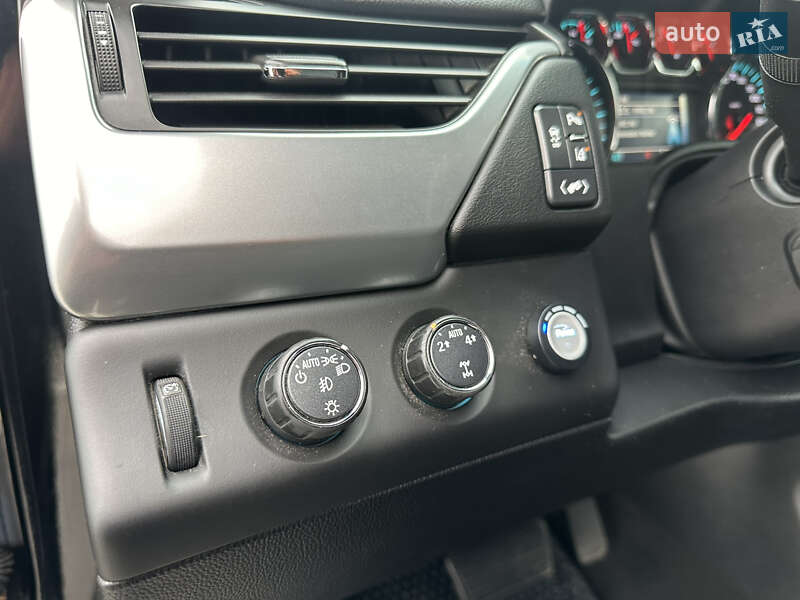 Позашляховик / Кросовер Chevrolet Tahoe 2015 в Ки��ві фото 15 Позашляховик / Кросовер Chevrolet Tahoe 2015 в Києві