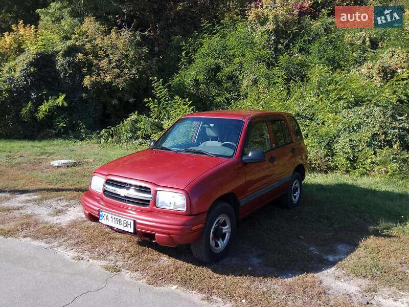 Внедорожник / Кроссовер Chevrolet Tracker 2000 в Киеве
