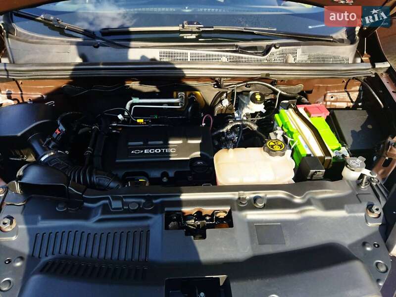 Внедорожник / Кроссовер Chevrolet Tracker 2014 в Каменец-Подольском