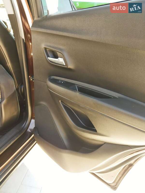 Внедорожник / Кроссовер Chevrolet Tracker 2014 в Каменец-Подольском