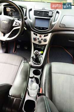 Внедорожник / Кроссовер Chevrolet Tracker 2014 в Каменец-Подольском