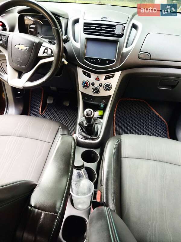 Внедорожник / Кроссовер Chevrolet Tracker 2014 в Каменец-Подольском