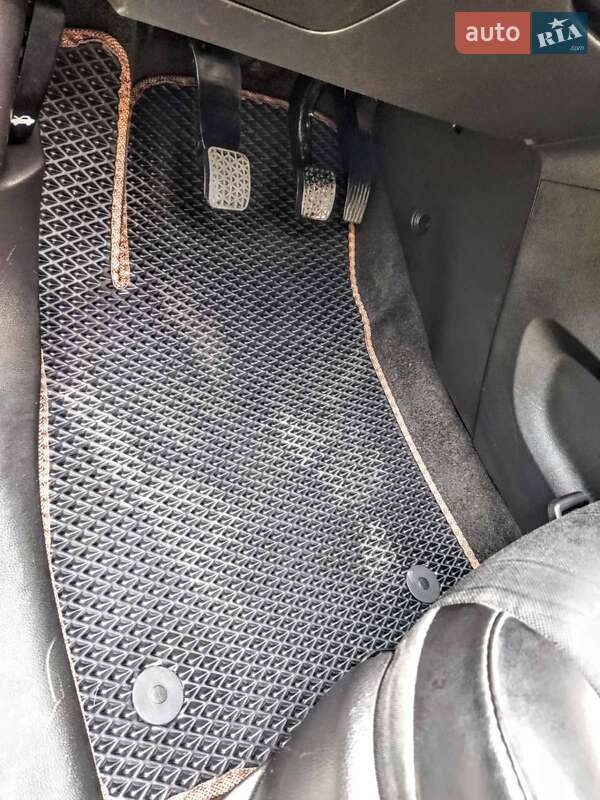 Внедорожник / Кроссовер Chevrolet Tracker 2014 в Каменец-Подольском