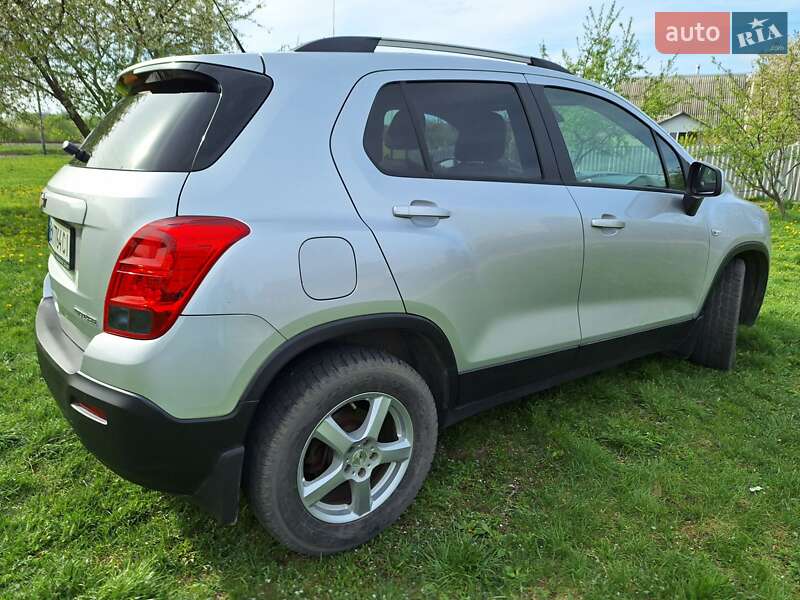 Внедорожник / Кроссовер Chevrolet Tracker 2014 в Сумах